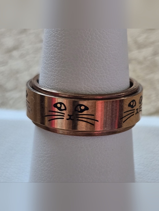 Jewelry - Rotating Kitty Face Ring